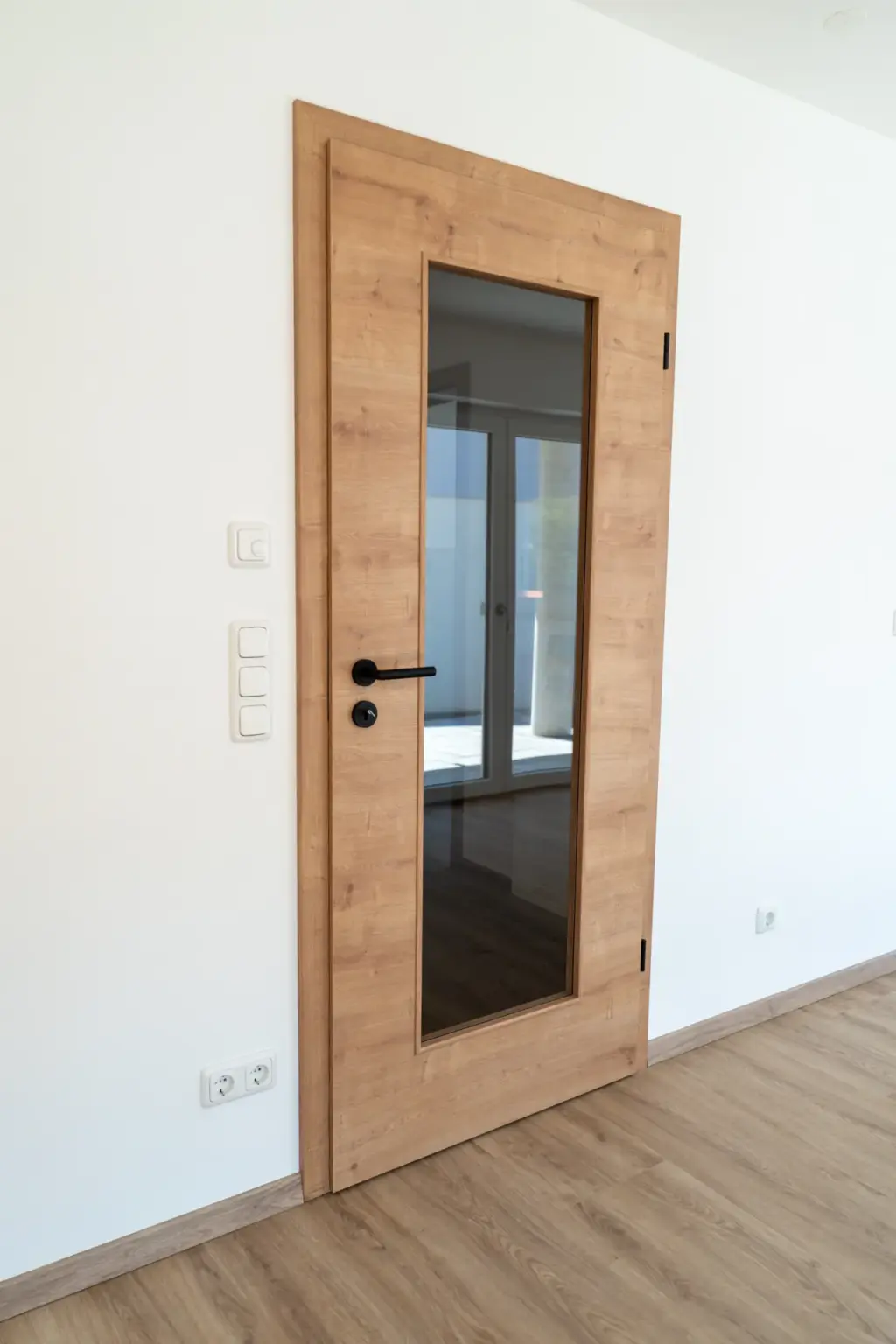 Erhard Innentu╠êr Holz Glas