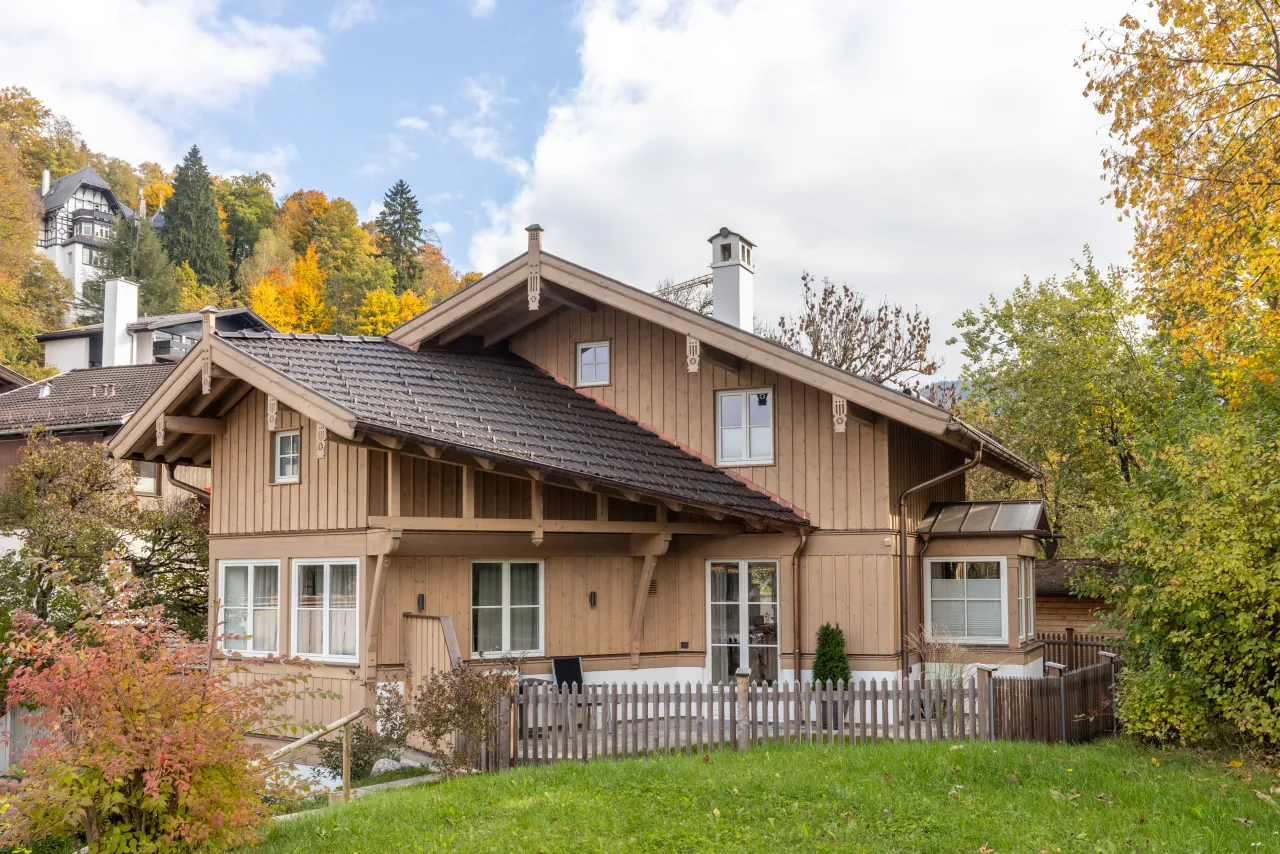 bauunternehmen erhard garmisch einfamilienhaus fassade