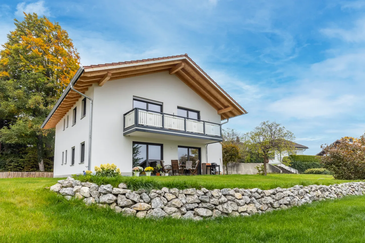 bauunternehmen erhard murnau zweifamilienhaus garten
